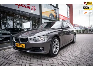 BMW 3-serie Touring 328i Touring | PDC | Xenon | Navi | PDC | 18" lmv | Trekhaak | Climate