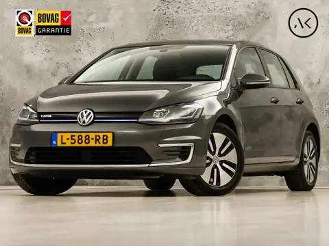 Volkswagen e-Golf E-DITION Automaat (SOH 91,3%, APPLE CARPLAY, GROOT NAVI, CLIMATE, STOELVERWARMING,