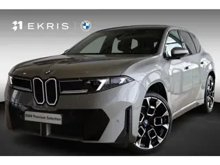 BMW iX3 50 xDrive Innovation Pack | M Sportpakket | Elektrische Trekhaak | Panoramadak | Driving Ass
