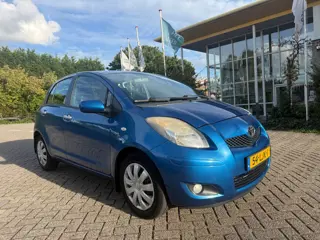 Foto 11 van Toyota Yaris 1.3 VVTi Aspiration