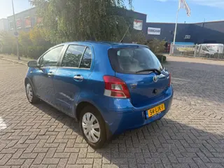Foto 16 van Toyota Yaris 1.3 VVTi Aspiration
