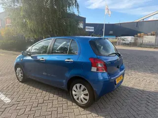 Foto 15 van Toyota Yaris 1.3 VVTi Aspiration
