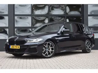 BMW 5-serie Touring 530e Business Edition Plus SOH 90,3% '22 Laser Light Pano M Pakket Leder Clima N