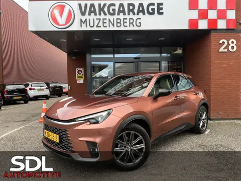 Lexus LBX 1.5 Elegant 2WD // ADAPT. CRUISE // KEYLESS // LEDER // DODEHOEK // CAMERA+SENSOREN // STU
