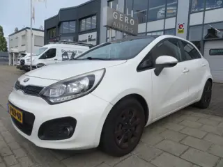 Kia Rio 1.2 CVVT Super Pack lichte schade 2 portieren !