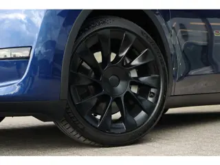 Foto 13 van Tesla Model Y Long Range AWD 75 kWh / Trekhaak / Pano / Adaptive cruise