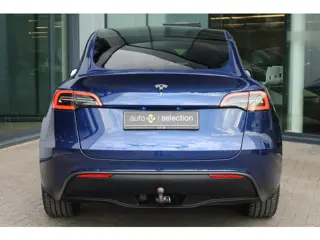 Foto 18 van Tesla Model Y Long Range AWD 75 kWh / Trekhaak / Pano / Adaptive cruise