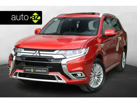 Mitsubishi Outlander 2.4 PHEV S-Edition / Pano / Stuur en stoelverwarming / Adaptive cruise