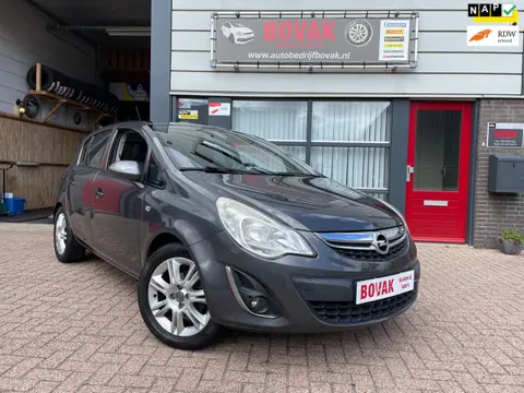 Opel Corsa 1.4-16V Edition Limited 5 deurs airco
