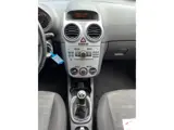 Foto 29 van Opel Corsa 1.4-16V Edition Limited 5 deurs airco