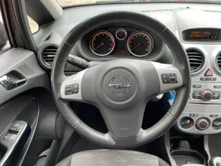 Foto 20 van Opel Corsa 1.4-16V Edition Limited 5 deurs airco