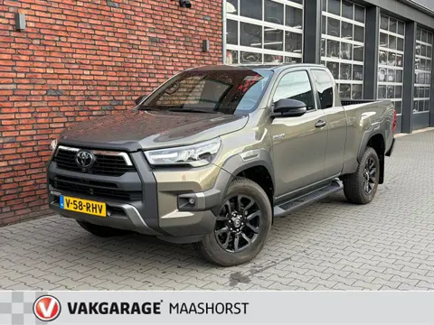 Toyota HiLux 2.8 D-4D Xtra Cab Invincible 3500Kg Trek . Automaat 360°Camera/Adapt.Cruise/Elek.Stoel/
