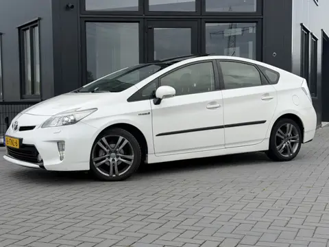 Toyota Prius 1.8 Dynamic Business JBL | Camera | Solar SK dak | Nwe APK & beurt