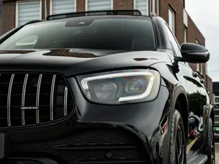 Foto 20 van Mercedes-Benz GLC 300e 4MATIC Premium AMG PANO 20 INCH CAMERA MEMORY STOELEN TREEPLANKEN NIGHT PAKKE