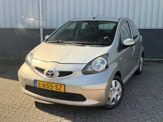 Toyota Aygo 1.0-12V Airco | Half Leder | Luxe Uitvoering | Zuinig