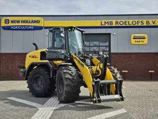 New Holland W110D Long reach (bj 2025)