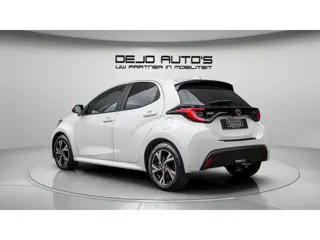 Foto 15 van Toyota Yaris 1.5 Hybrid 115 DYNAMIC NAVI-CARPLAY CAMERA STOEL+STUUR VERWARMD LM VELGEN