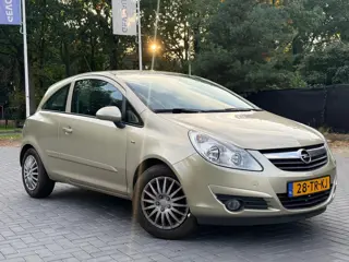 Foto 15 van Opel Corsa 1.2-16V Enjoy/Elekt raam/NAP/Trekhaak