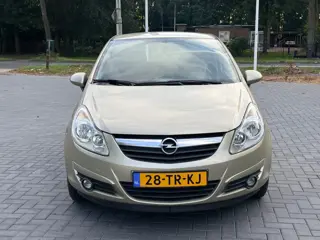 Foto 20 van Opel Corsa 1.2-16V Enjoy/Elekt raam/NAP/Trekhaak