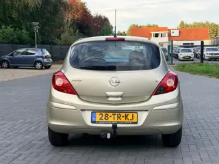 Foto 11 van Opel Corsa 1.2-16V Enjoy/Elekt raam/NAP/Trekhaak