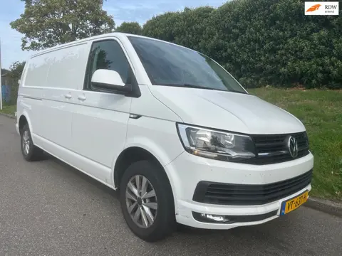 Volkswagen Transporter 2.0 TDI L2H2 Highline Automaat - 3 Zits - Navi PDC