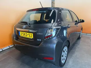 Foto 15 van Toyota Yaris 1.5 Full Hybrid Aspiration 1e eig | dealer onderhouden | automaat