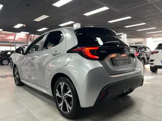 Foto 17 van Toyota Yaris 1.5 Hybrid 115 Dynamic | Keyless | Led | PDC