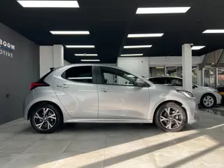 Foto 14 van Toyota Yaris 1.5 Hybrid 115 Dynamic | Keyless | Led | PDC