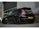 Foto 30 van Volkswagen Golf 2.0 TSI 301 pk 4Motion R / Akraprovic/ Dynaudio/ ACC/ DCC/ Keyless/ Virtual/ Adapt.C