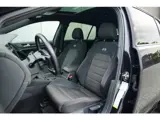 Foto 27 van Volkswagen Golf 2.0 TSI 301 pk 4Motion R / Akraprovic/ Dynaudio/ ACC/ DCC/ Keyless/ Virtual/ Adapt.C