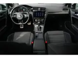 Foto 26 van Volkswagen Golf 2.0 TSI 301 pk 4Motion R / Akraprovic/ Dynaudio/ ACC/ DCC/ Keyless/ Virtual/ Adapt.C