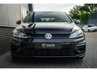 Foto 15 van Volkswagen Golf 2.0 TSI 301 pk 4Motion R / Akraprovic/ Dynaudio/ ACC/ DCC/ Keyless/ Virtual/ Adapt.C