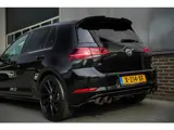 Foto 22 van Volkswagen Golf 2.0 TSI 301 pk 4Motion R / Akraprovic/ Dynaudio/ ACC/ DCC/ Keyless/ Virtual/ Adapt.C