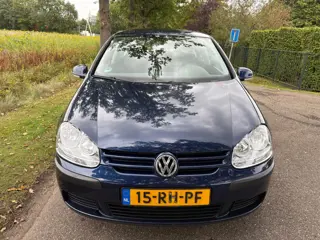 Foto 16 van Volkswagen Golf 1.6 FSI Turijn koude airco/APK/Boekjes/2sleutels/6Bak
