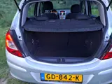 Foto 29 van Opel Corsa 1.2-16V Design Edition AIRCO SPORTVELGEN.