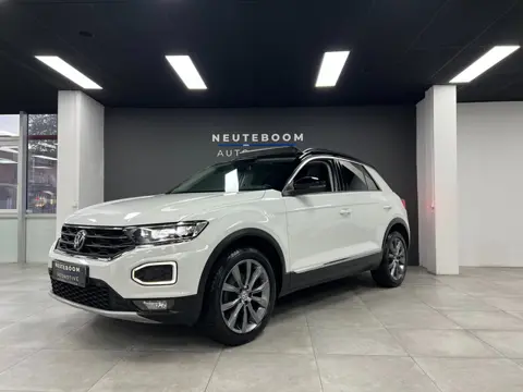 Volkswagen T-Roc 1.5 TSI | ACC | Camera | Pano | Virtual