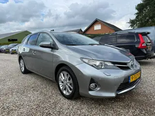 Foto 14 van Toyota Auris Touring Sports 1.8 Hybrid Lease+ Pano | Camera | Navi | PDC | Dealer Onderhouden