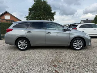 Foto 15 van Toyota Auris Touring Sports 1.8 Hybrid Lease+ Pano | Camera | Navi | PDC | Dealer Onderhouden