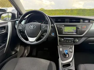 Foto 17 van Toyota Auris Touring Sports 1.8 Hybrid Lease+ Pano | Camera | Navi | PDC | Dealer Onderhouden