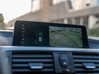Foto 18 van BMW 3 Serie Touring 318i M Sport ORG NL PANO HARMAN KARDON 19 INCH HUD CAMERA BOMVOL!!