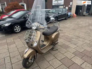 Vespa Snorscooter LX 4T Leuke Vespa gebruikerssporen