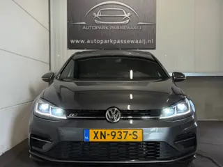 Foto 12 van Volkswagen Golf 1.5 TSI 3x R-Line Pano, ACC, Virtual Cockpit, Apple Carplay, Stoelverwarming, Achter