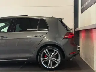 Foto 15 van Volkswagen Golf 1.5 TSI 3x R-Line Pano, ACC, Virtual Cockpit, Apple Carplay, Stoelverwarming, Achter