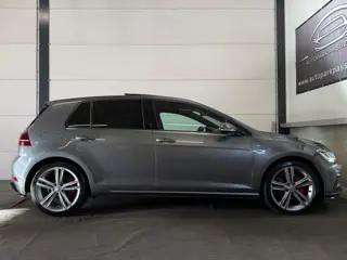 Foto 19 van Volkswagen Golf 1.5 TSI 3x R-Line Pano, ACC, Virtual Cockpit, Apple Carplay, Stoelverwarming, Achter