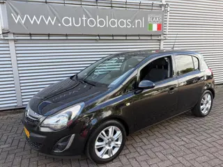 Foto 12 van Opel Corsa 1.4-16V Cosmo