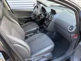 Foto 26 van Opel Corsa 1.4-16V Cosmo