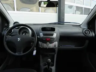 Foto 18 van Peugeot 107 1.0-12V XS 5-Deurs | Elek Ramen | Airco | Zuinig! | Origineel NL