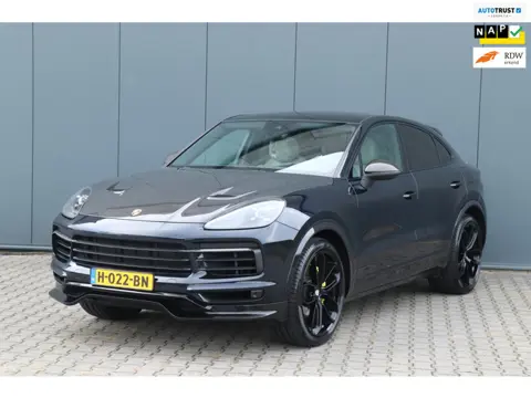 Porsche Cayenne Coupé 3.0 E-Hybrid | Sport Chrono | ACC | Bose | Sterrenhemel!