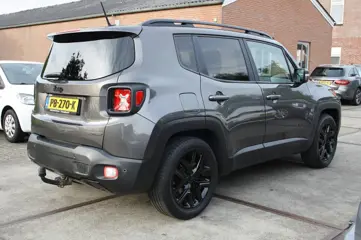 Foto 17 van JEEP RENEGADE 1.6 E-Torq Night Eagle ll / NAP / Trekhaak / Navi / Airco