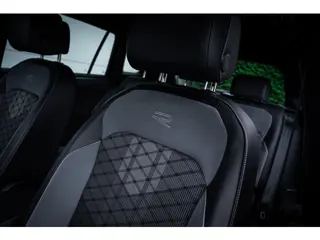 Foto 17 van Volkswagen Tiguan 1.4 TSI eHybrid R-Line Trekhaak|IQ.Light|Camera|ACC|Carplay|20''